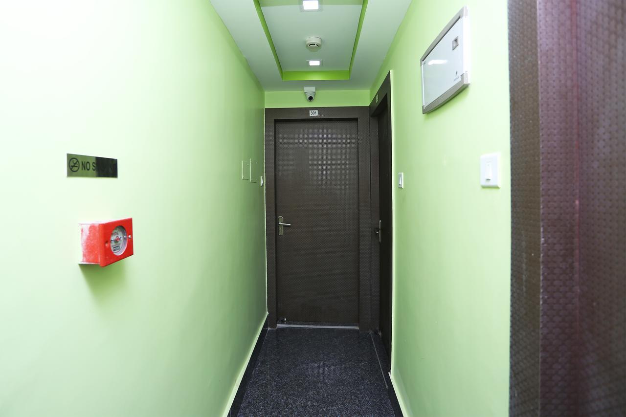 Oyo 9975 Hotel Asmeet Kolkata Exterior photo